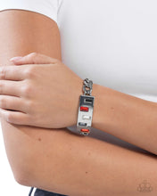 Load image into Gallery viewer, Staggered Shimmer Red Bracelet