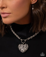 Load image into Gallery viewer, Striped Selfie Black Necklace
