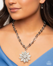 Load image into Gallery viewer, Glamorous Garden White Necklace