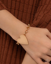 Load image into Gallery viewer, Sentimental Start Gold Bracelet