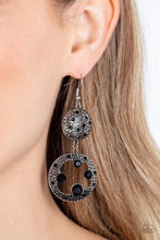 Load image into Gallery viewer, Eastern Entrada Black Earrings