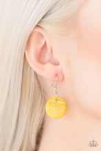 Load image into Gallery viewer, Bermuda Beach House Wood Yellow Necklace