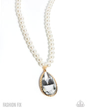 Load image into Gallery viewer, Prettily Poised Gold Necklace
