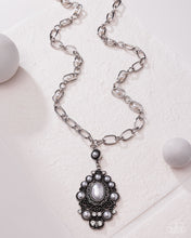Load image into Gallery viewer, Vintage Selfie White Necklace