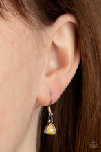 Load image into Gallery viewer, Pyramid Prowl Yellow Necklace
