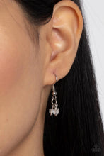 Load image into Gallery viewer, Clustered Candescence White Necklace