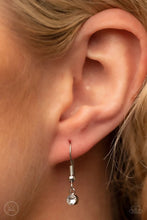 Load image into Gallery viewer, Twitterpated Twinkle White Choker