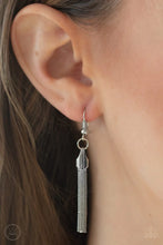 Load image into Gallery viewer, Flat Out Fierce Silver Choker