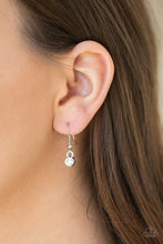 Load image into Gallery viewer, Rising Starlet White Necklace