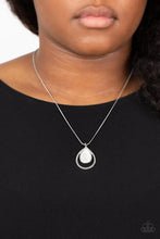 Load image into Gallery viewer, Gorgeously Glimmering White Necklace