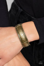Load image into Gallery viewer, Textile Tenor Brass Bracelet