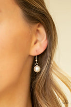 Load image into Gallery viewer, Pearl Prodigy White Necklace