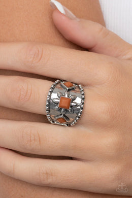 Daisy Diviner Brown Ring