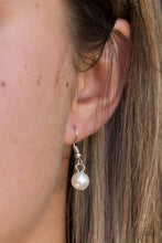 Load image into Gallery viewer, Rockefeller Romance White Necklace