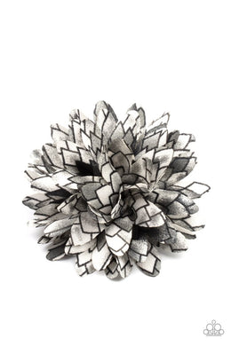 Vanguard Gardens Black Hair Clip