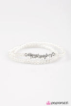 Load image into Gallery viewer, Rich Refinement White Bracelet