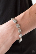 Load image into Gallery viewer, Secret Gardenia Silver Bracelet