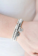 Load image into Gallery viewer, Gardenia Party White Bracelet