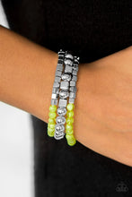 Load image into Gallery viewer, Take Shape Green Bracelet