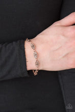 Load image into Gallery viewer, Easy Daisy Copper Bracelet