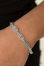Load image into Gallery viewer, Easy Daisy Silver Bracelet