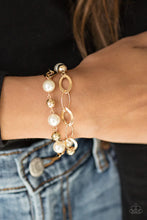 Load image into Gallery viewer, Winner Glimmer Gold Bracelet