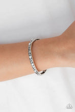 Load image into Gallery viewer, Malibu Marvelous White Bracelet