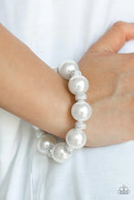 Load image into Gallery viewer, Extra Elegant White Bracelet