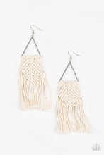 Load image into Gallery viewer, Macrame Jungle White Earrings
