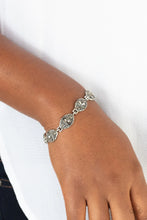 Load image into Gallery viewer, Crown Privilege Silver Bracelet