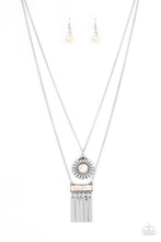 Load image into Gallery viewer, Sunburst Rustica White Necklace