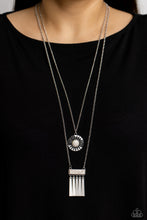 Load image into Gallery viewer, Sunburst Rustica White Necklace