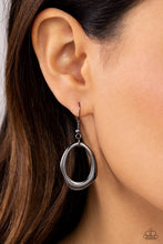 Load image into Gallery viewer, Asymmetrically Artisan Black Earring