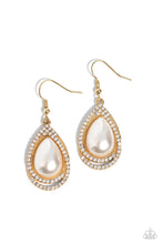 Load image into Gallery viewer, Effortless Elegance Gold Earrings