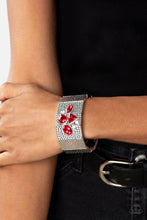 Load image into Gallery viewer, Flickering Fortune Red Bracelet