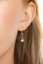 Load image into Gallery viewer, Pristinely Prestigious Gold Necklace
