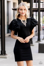 Load image into Gallery viewer, Spotlight Stunner Gold Necklace