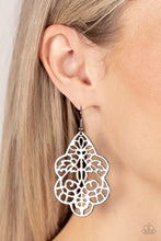 Load image into Gallery viewer, Festive Foliage Silver Earrings