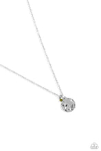 Load image into Gallery viewer, Minimal EFFORTLESS Green Necklace