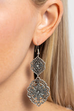 Load image into Gallery viewer, Floral Favorite White Earrings
