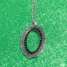 Load image into Gallery viewer, Villa Vixen Green Necklace