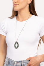 Load image into Gallery viewer, Villa Vixen Green Necklace