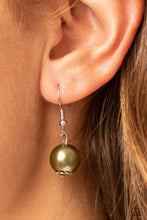 Load image into Gallery viewer, Yacht Catch Green Necklace