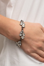 Load image into Gallery viewer, Duchess Dowry Black Bracelet