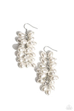 Load image into Gallery viewer, Pearl Posse White Earrings