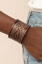 Load image into Gallery viewer, Paisley Pioneer Blue Snap Bracelet