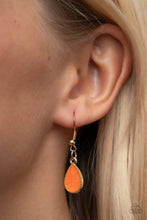 Load image into Gallery viewer, Golden Glimmer Orange Necklace