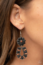 Load image into Gallery viewer, Badlands Eden Black Earrings
