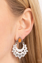 Load image into Gallery viewer, Earthy Zeal Orange Post Earrings
