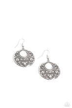 Load image into Gallery viewer, Western Beau Silver Earrings
